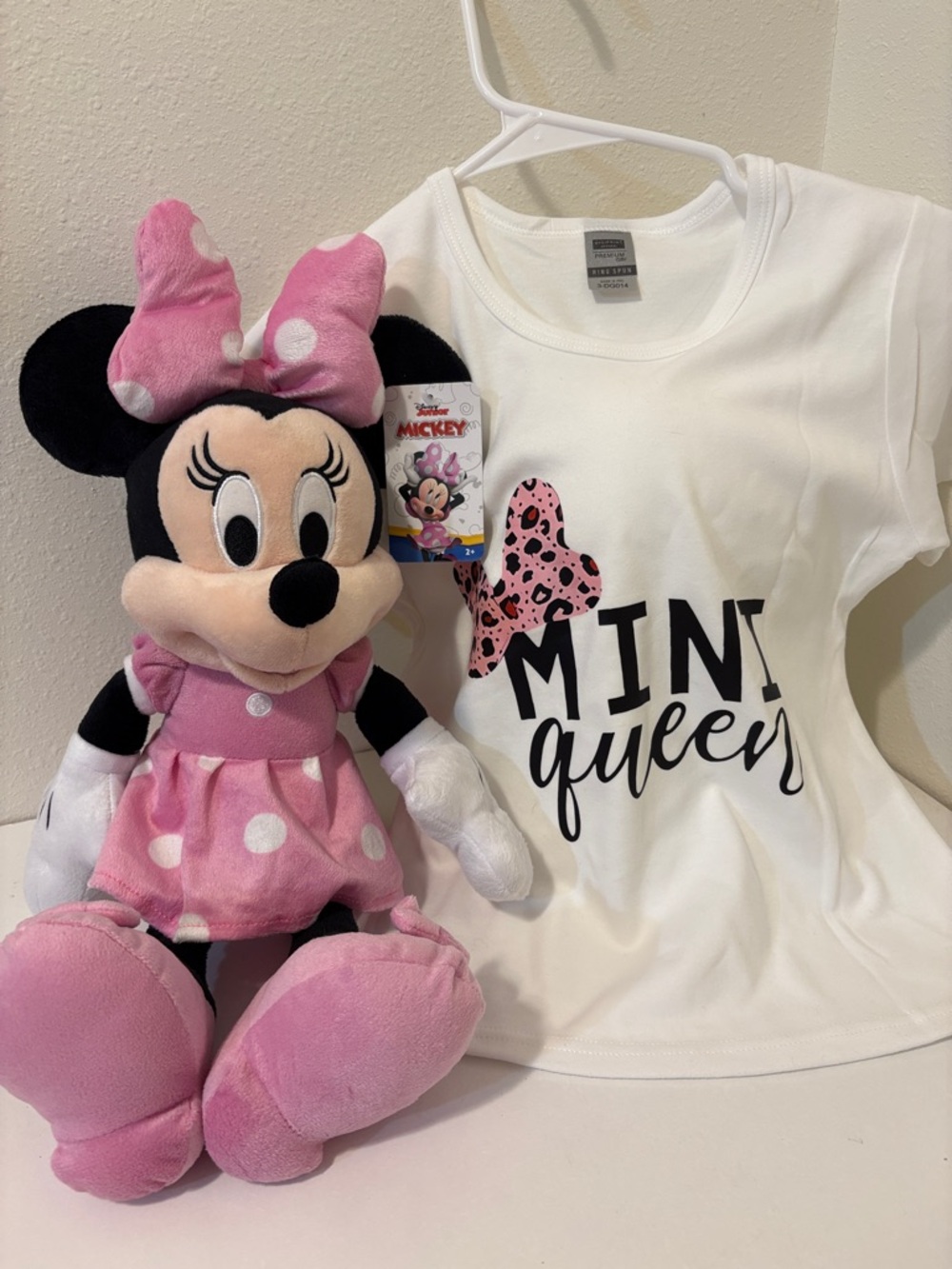 Disney Gift Set 16” Plush Minnie Mouse with & White 'Mini Queen' Tee